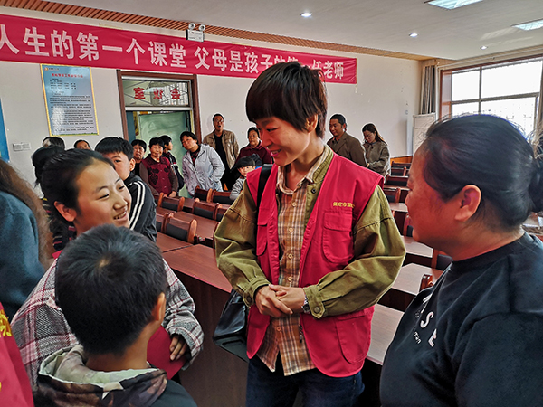 齐晓玲（保定市爱心协会秘书处副处长）